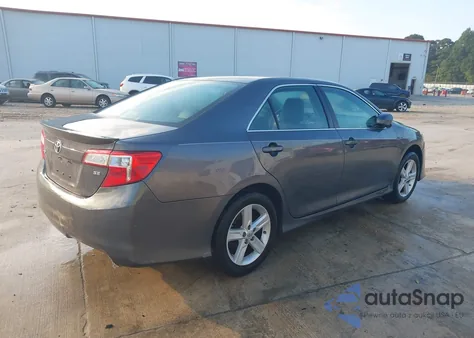 2014 Toyota Camry Se z USA, uszkodzony, nr VIN 4T1BF1FK9EU430806